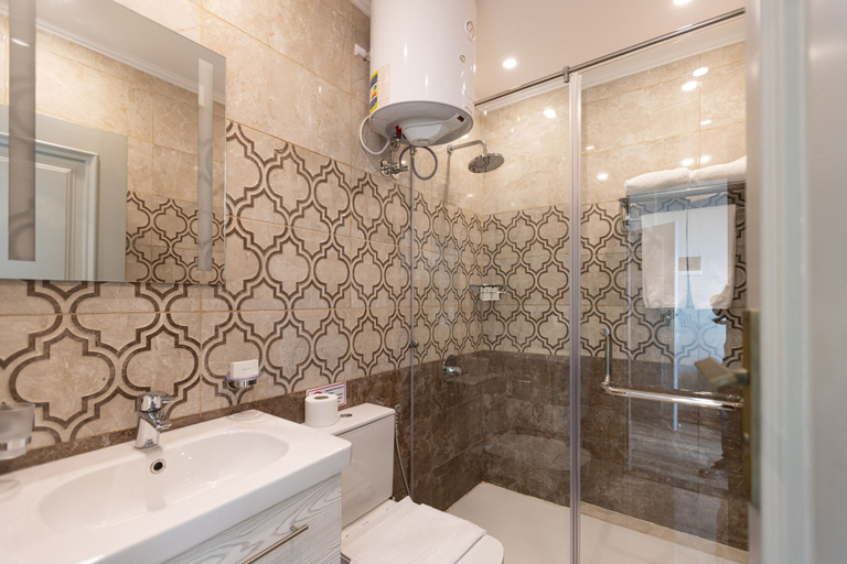 Bathroom 4, Mamlouk Pyramids Hotel, Al-Ahram