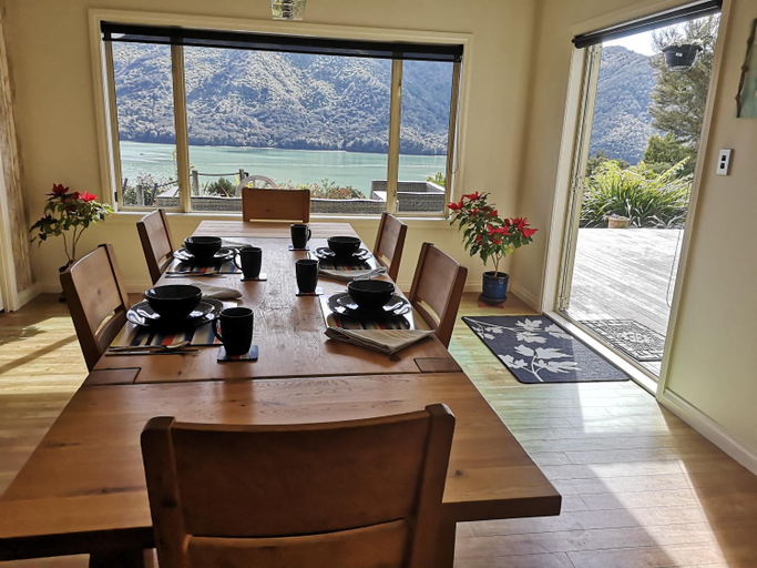 Others 2, Moana Haven B&B, Marlborough