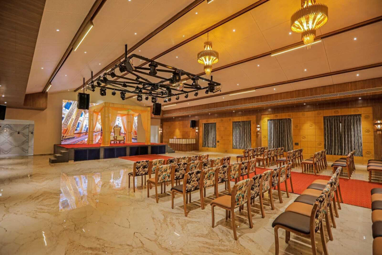 Food & Drinks 4, Hare Krishna Hotel, Valsad