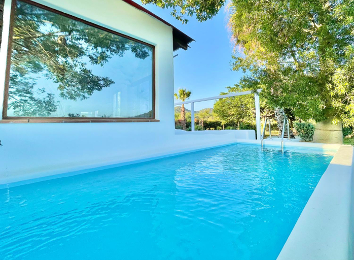 Sport & Beauty 2, Villa Serena Costa Brava con Piscina Privada AC WIFI BBQ, Girona