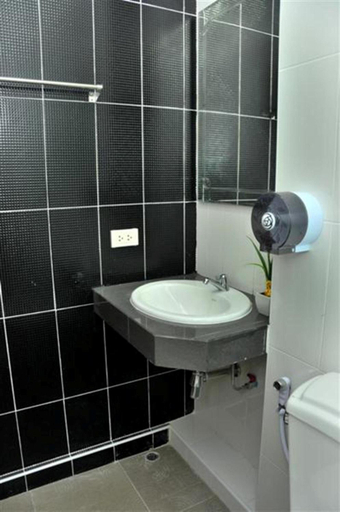 Bathroom 5, Baan Kamala Fantasea Hotel, Pulau Phuket