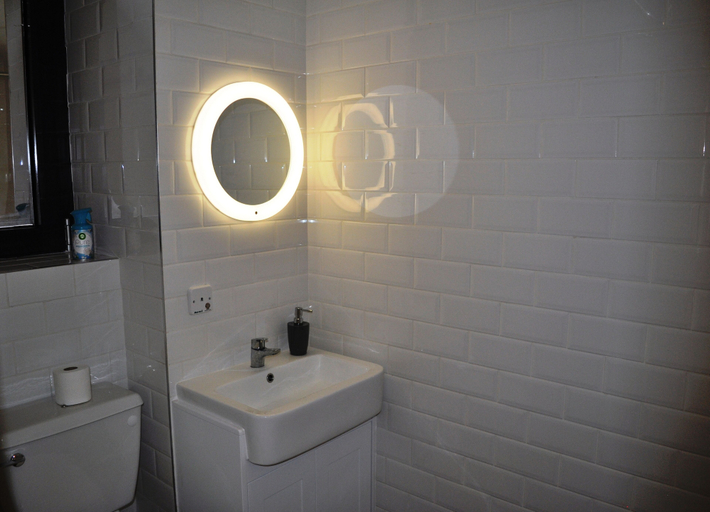Bathroom 4, Cosmos capsule coworking hub London, London