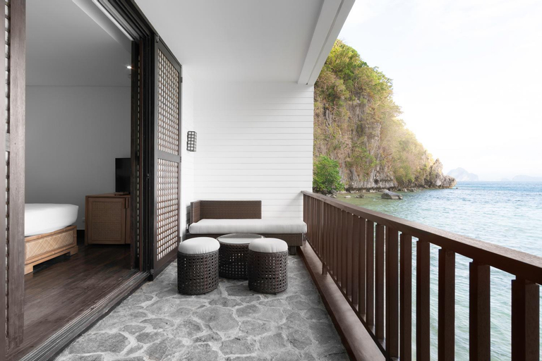 Exterior & Views 23