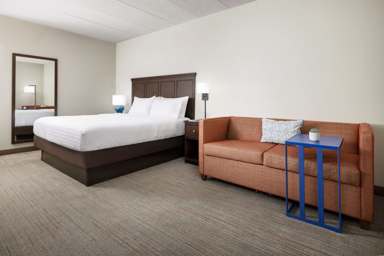 Bedroom 3, Hampton Inn Columbia, Howard