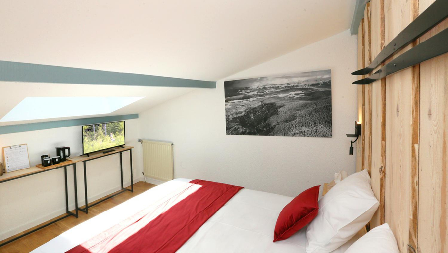 Bedroom 3, Hotel Restaurant La Buffe, Isère