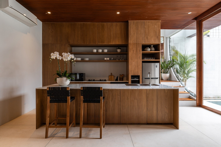 Dining Room 11