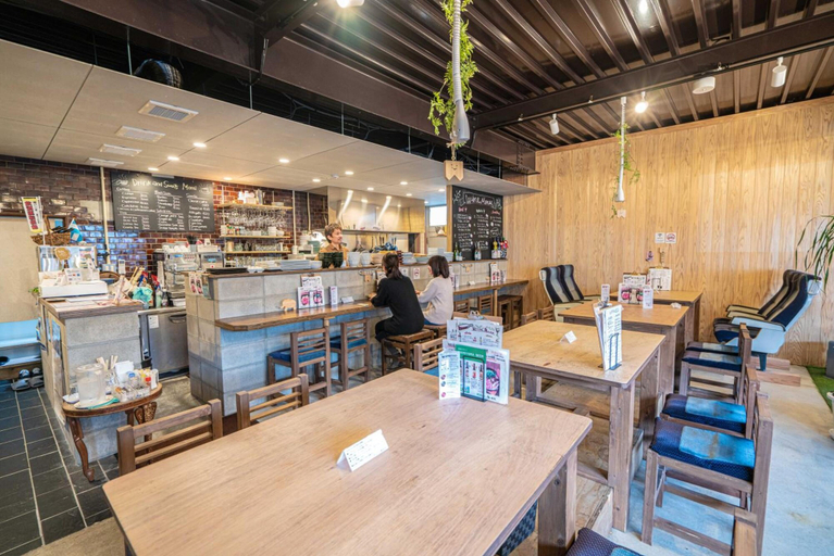 Food & Drinks 5, 4s Stay Awaikeda Ekimae, Miyoshi