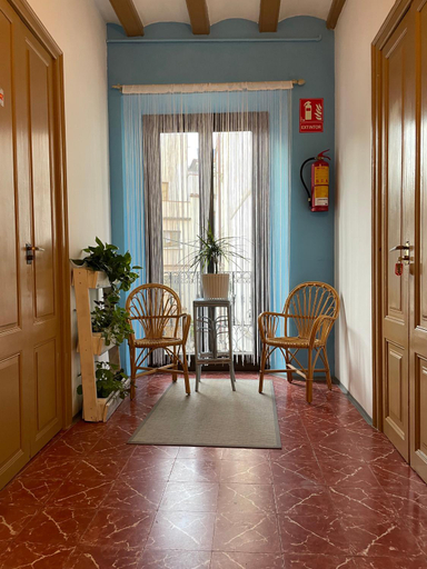 Others 2, P&R hostals Can Tort, Girona