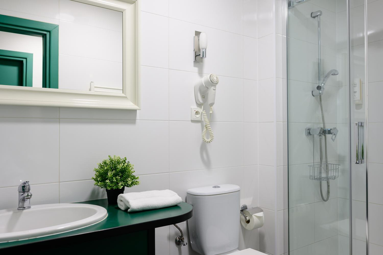 Bathroom 4, Hotel Mala Strana, Praha 1