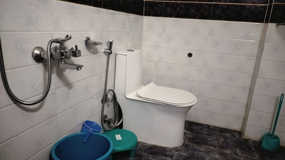 Bathroom 4, Hotel Scenic Hills By SIPL, Chamba