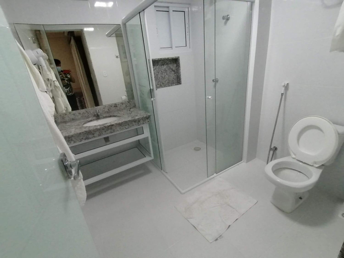 Bathroom 2, Piazza diRoma acesso diRoma Acqua Park gratuito Star Temporada, Caldas Novas