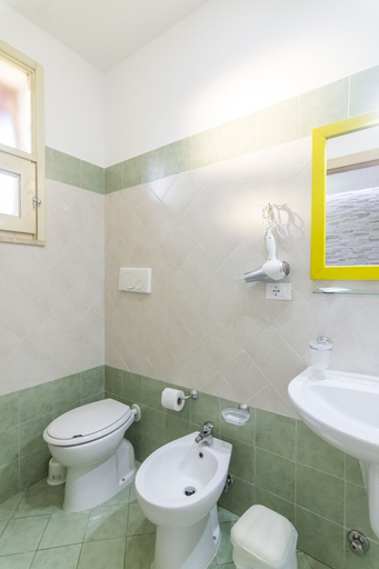 Bathroom, Un Posto Al Sole, Lecce