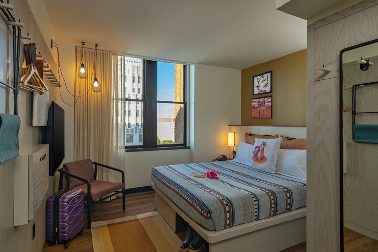 Bedroom 3, Moxy Phoenix Downtown, Maricopa