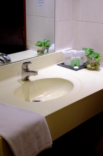 Bathroom 7
