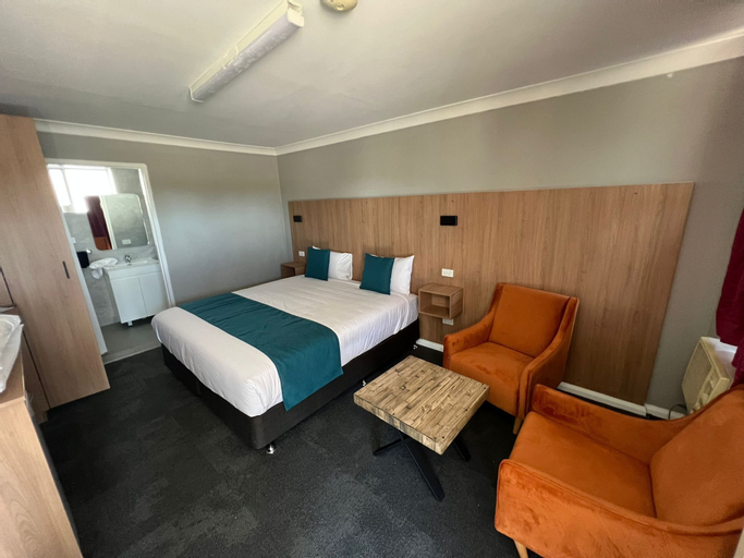Bedroom 8