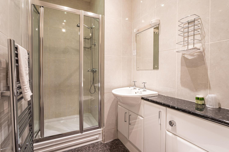 Bathroom 3, Manor House Hotel, Northumberland