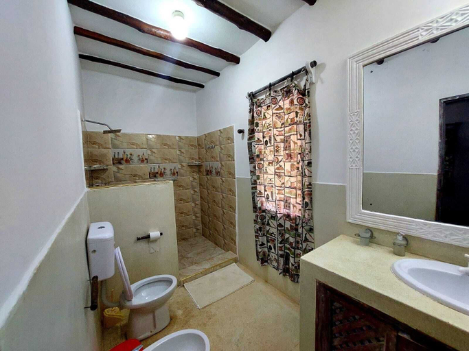 Others 5, Marine Holiday House, Malindi