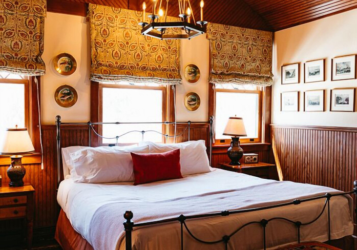 Bedroom 2, Deer Mountain Inn, Greene