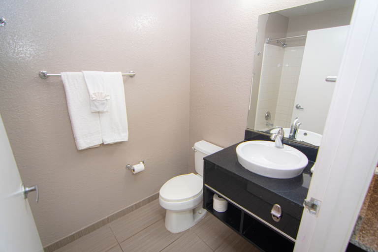 Bathroom 5, Studio 6 Extended Stay - Coral Springs, FL - Fort Lauderdale, Broward