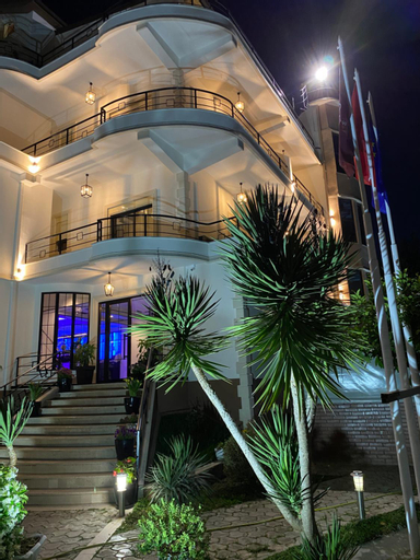 Garden Boutique Hotel, Elbasanit
