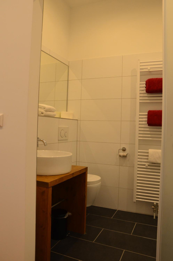 Bathroom 3, Wersauer Hof - Ferme Auberge, Rhein-Neckar-Kreis