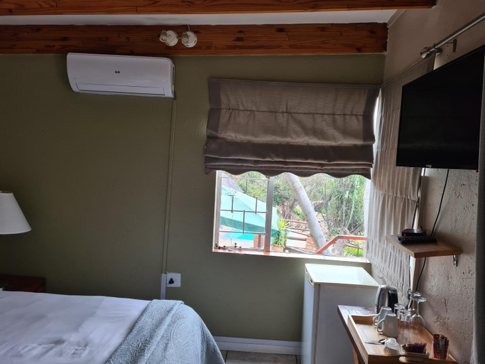 Others 5, Letamong Lodge, Bojanala