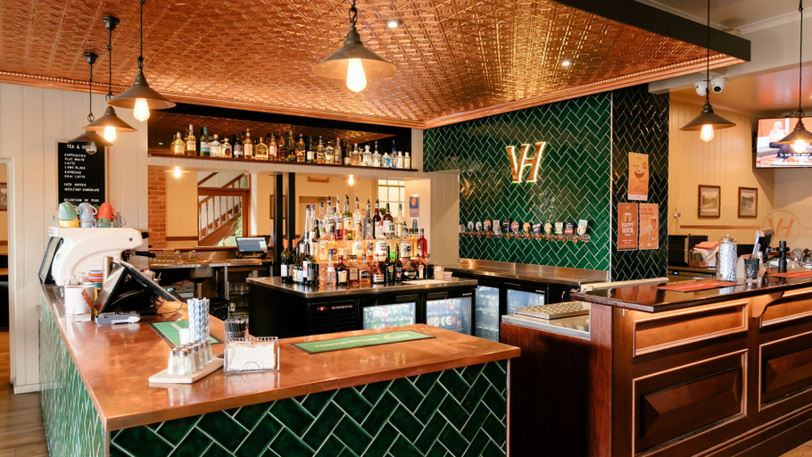 Food & Drinks 5, Victoria Hotel - Strathalbyn, Alexandrina- Strathalbyn