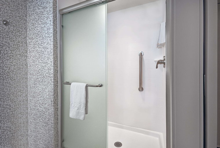 Bathroom 19