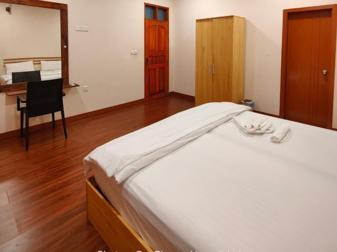 Bedroom 1, Oi Beach