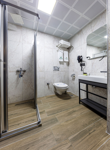 Bathroom 5, Nora Airport Hotel Istanbul, Arnavutkoy