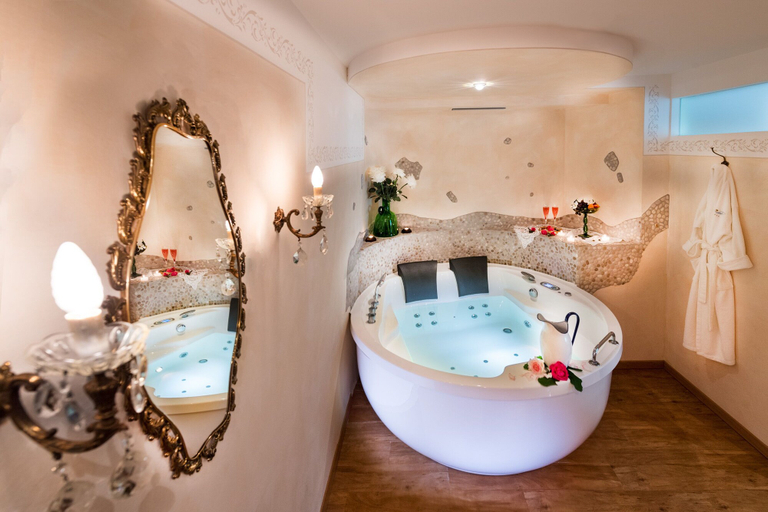Bathroom 4, Mirabell Alpine Garden Resort, Bolzano