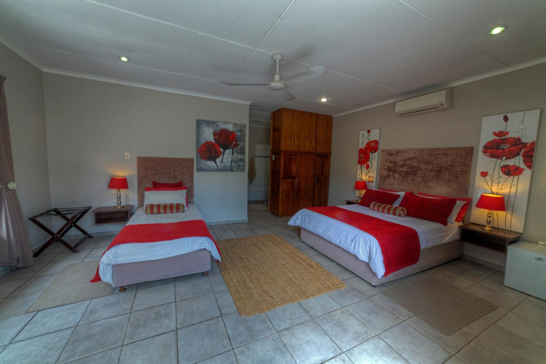 Others 5, Khoi-Khoi Guesthouse, Otavi