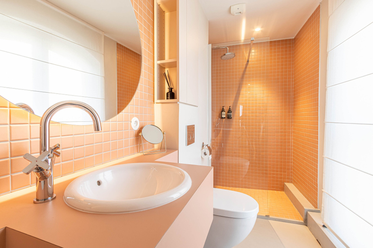 Bathroom 5, La Maison De Blanche, Gironde