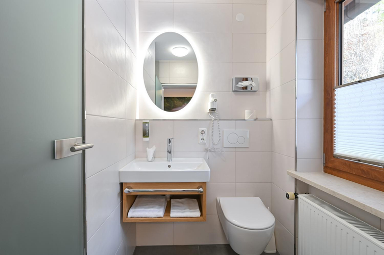 Bathroom 4, Ruchti Hotel & Restaurant, Ostallgäu