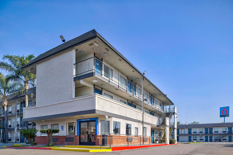 Motel 6 Anaheim, CA - Fullerton East, Orange