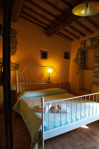 Bedroom 2, Le Roghete, Viterbo