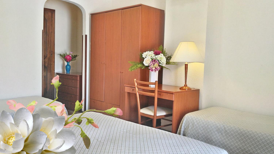 Bedroom 2, Hotel Villa Augustus, Messina