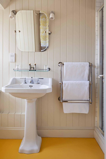 Bathroom 4, The Falstaff Hotel in Canterbury, Kent