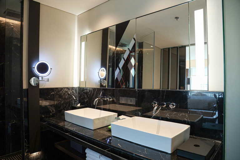 Bathroom 29