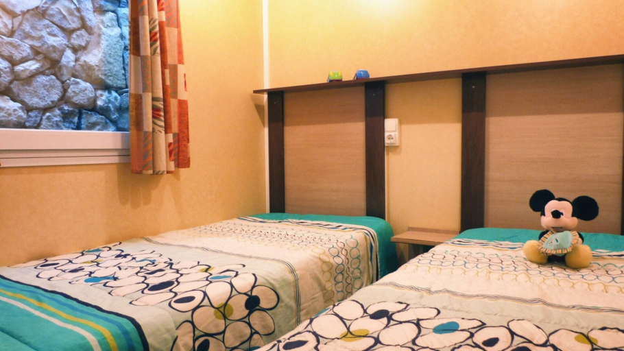 Bedroom 3, Camping TIKAYAN MEDITERRANEE, Var