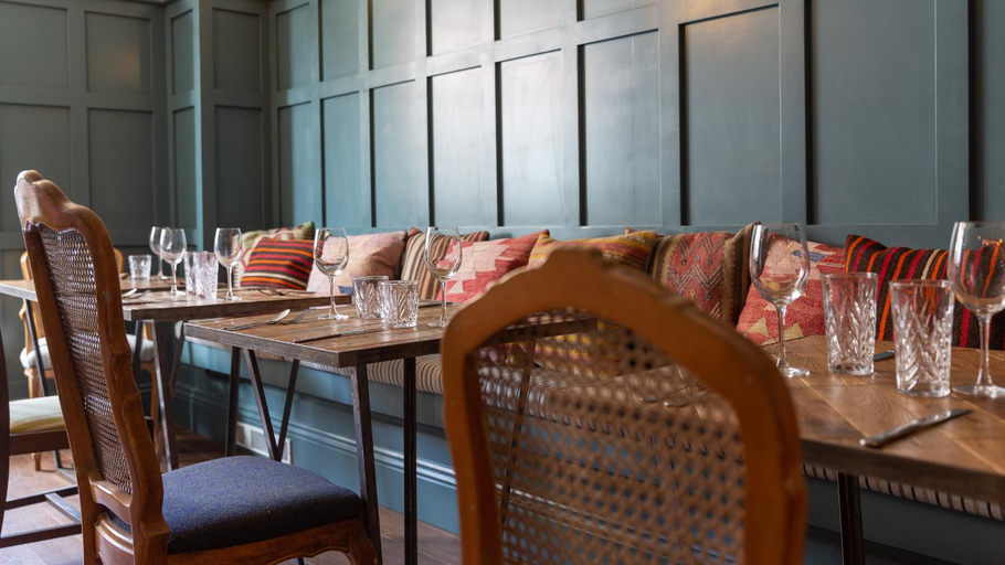 Food & Drinks 4, The Bear Hotel, Dorset