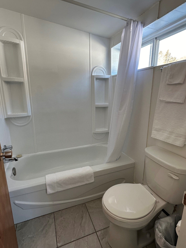 Bathroom 4, Auberge Morritt, Les Laurentides