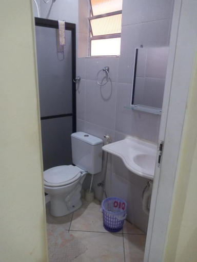 Bathroom, Mayda, São Vicente