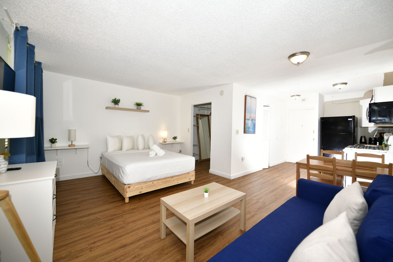 Bedroom 2, Art Deco Ocean Walk Apartments, Miami-Dade
