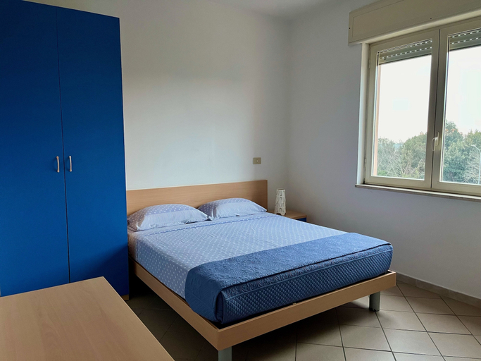 Bedroom 2, Apartment Tirreno, Pisa