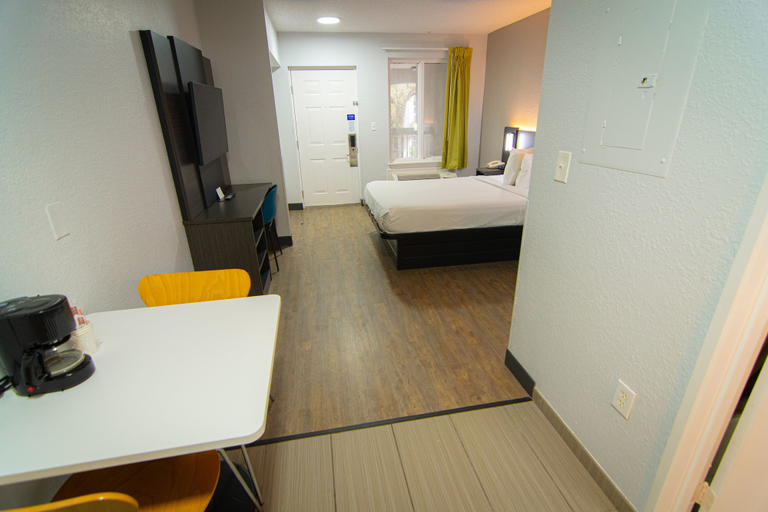 Bedroom 4, Studio 6 Extended Stay - Coral Springs, FL - Fort Lauderdale, Broward