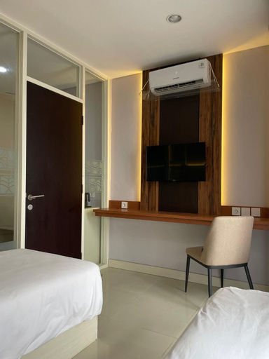 Bedroom 12