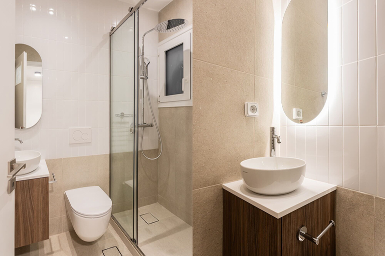 Bathroom 2, Petite 1BR Apartment in Exarchia, Attica