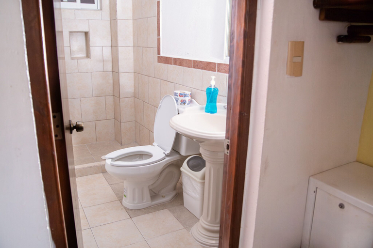 Bathroom 4, Hotel Zihua Caracol, José Azueta