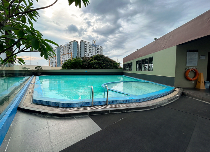 Sport & Beauty 2, Comfy Room at Atria Residences With Town View, Tangerang